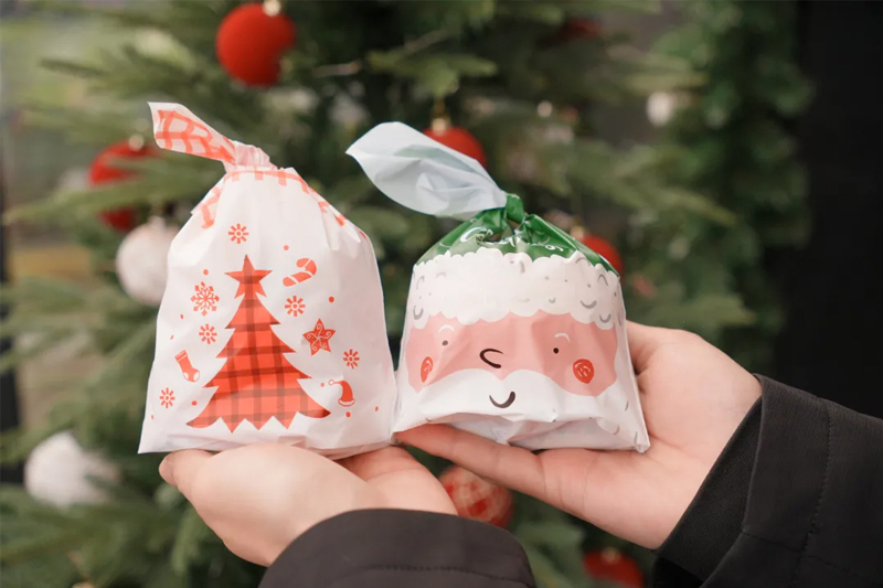 Heartfelt Company, Safe Journey Together | Deming Auto Parts Extends Peace Blessings to Every Family Member